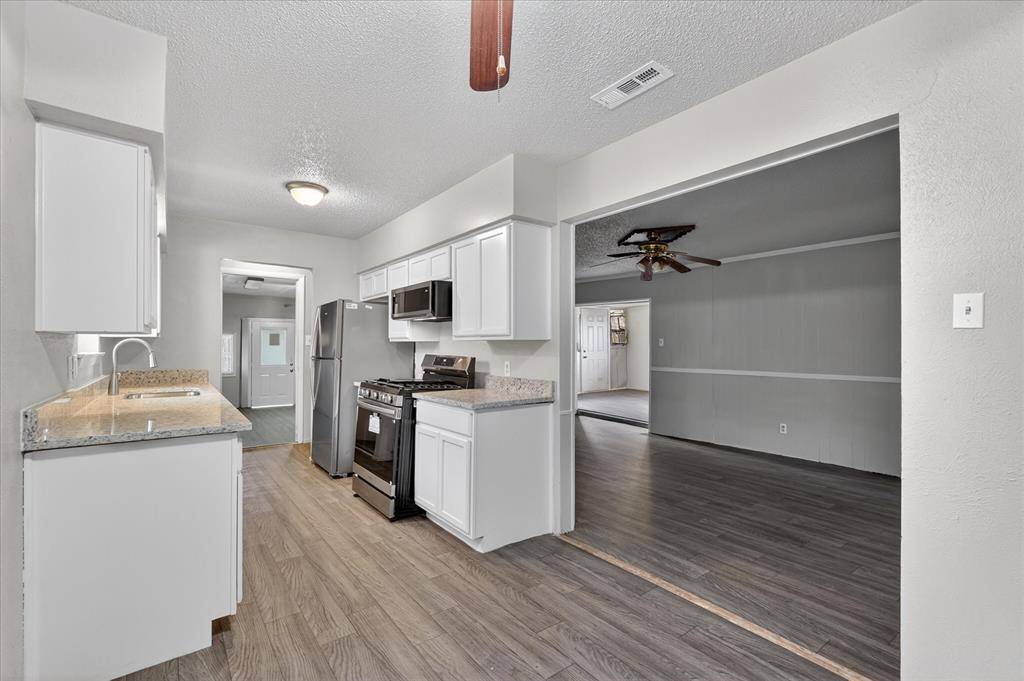 10517 Castlerock Drive, Dallas, TX 75217