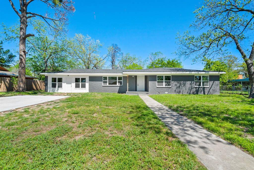 815 Lydia, Stephenville, TX 76401