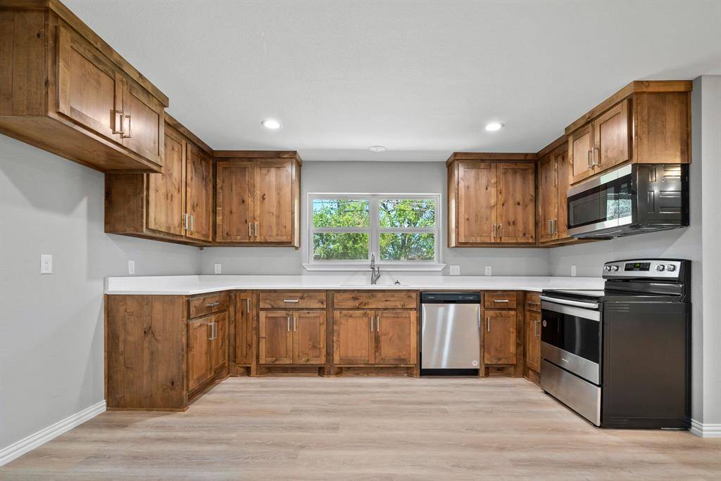 815 Lydia, Stephenville, TX 76401