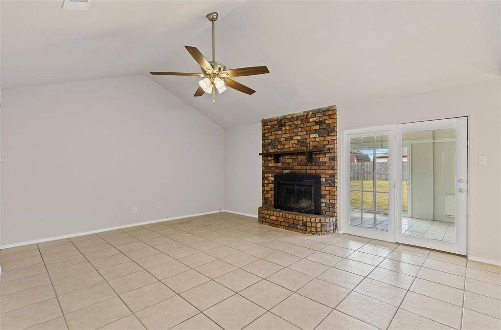 1605 Morningside Drive, Cleburne, TX 76033