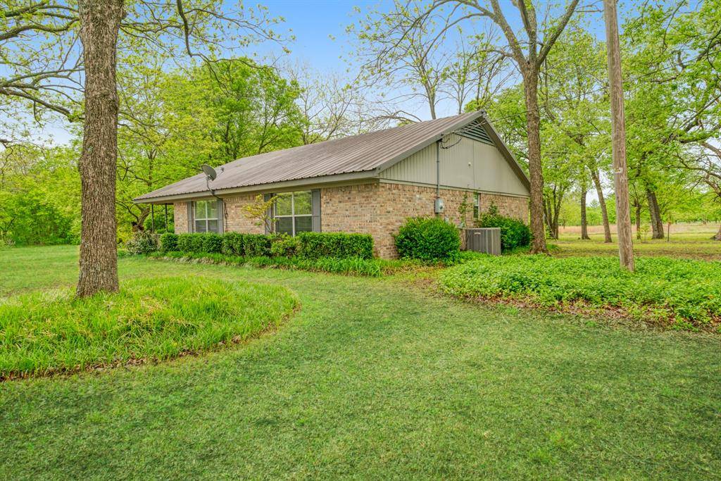 7757 Farm Road 137, Paris, TX 75460