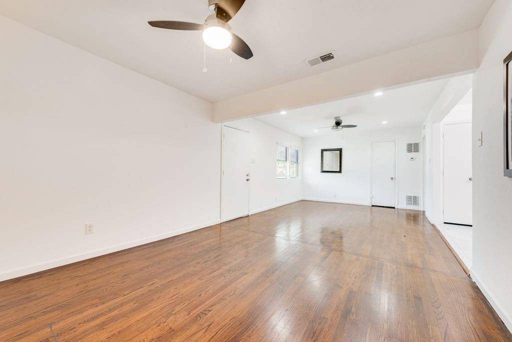 1528 Valley View Street, Mesquite, TX 75149