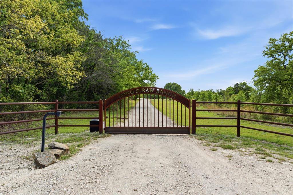 2197 Netherly Lane, Forestburg, TX 76239