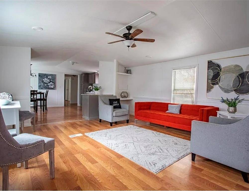 9874 Lake Shore Drive, Wills Point, TX 75169