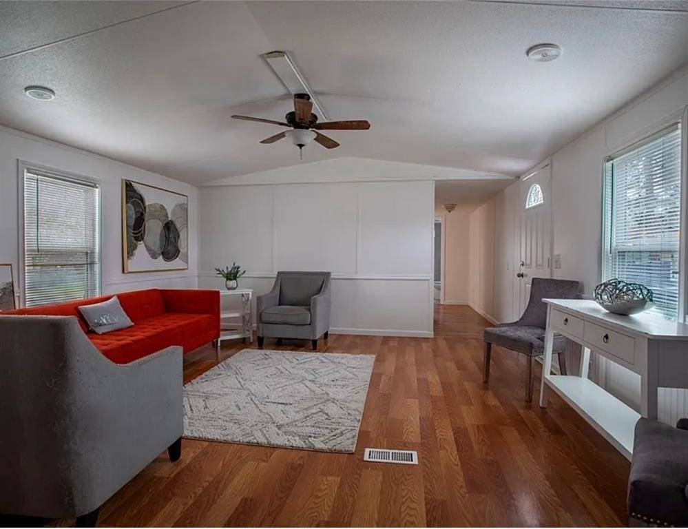 9874 Lake Shore Drive, Wills Point, TX 75169