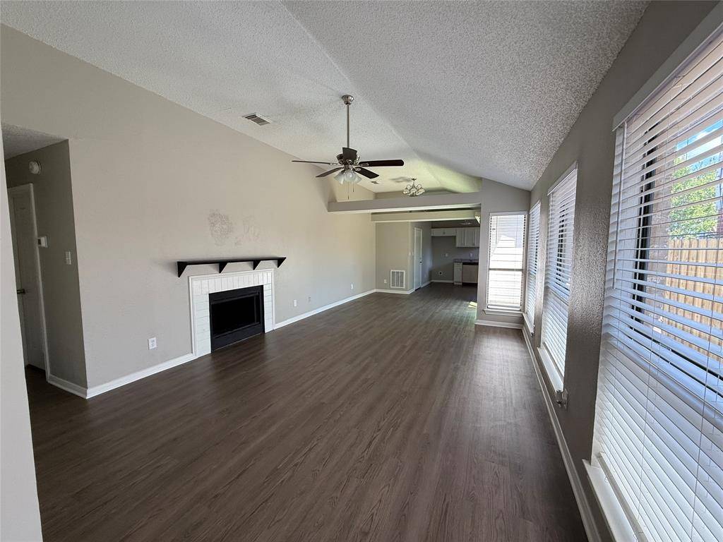 10259 Sand Springs Avenue, Dallas, TX 75227