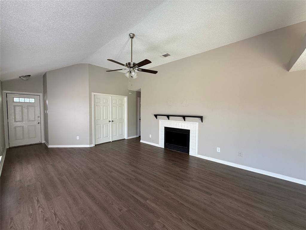 10259 Sand Springs Avenue, Dallas, TX 75227