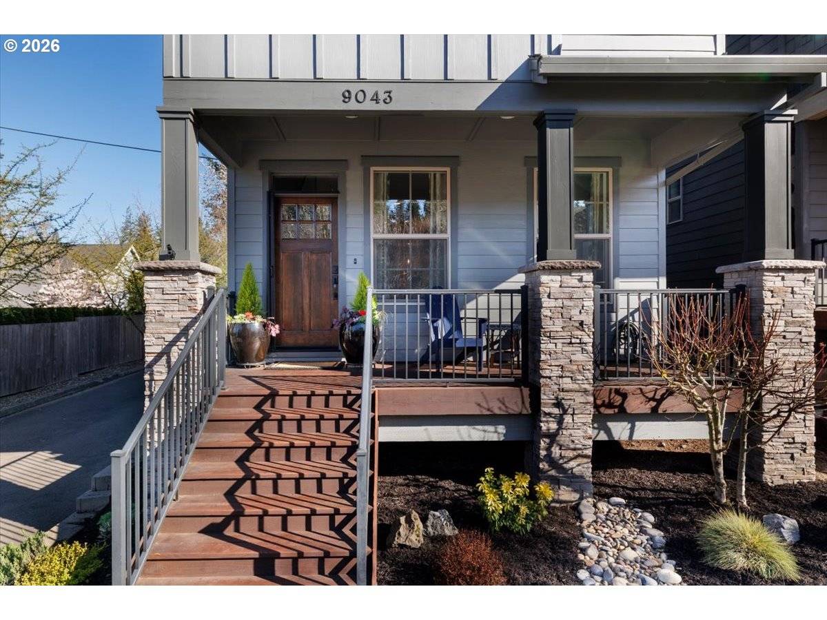 9043 SW WEST HAVEN DR, Portland, OR 97225