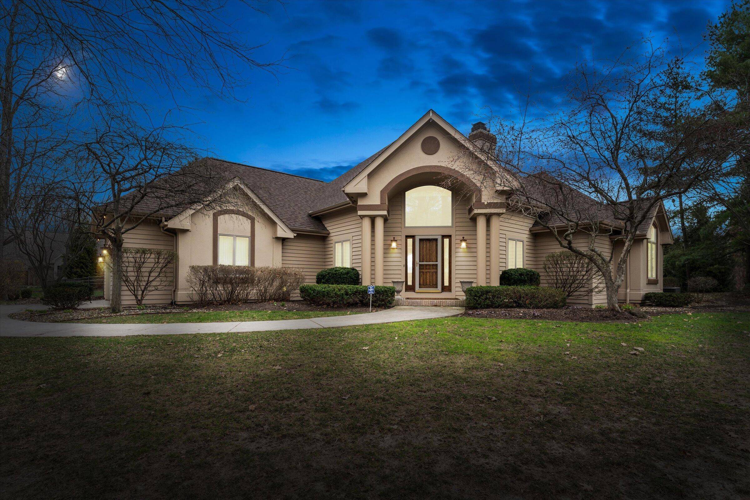 33084 Lake Forest CT, Milton Twp, MI 49120