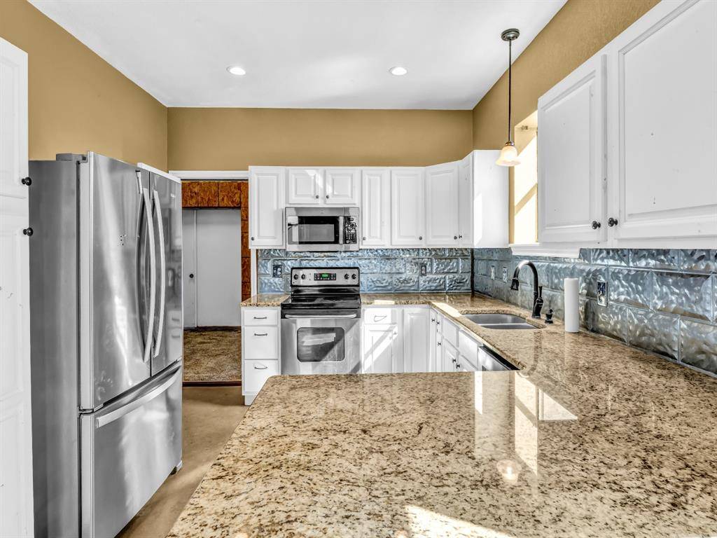 4507 County Road 2690, Alvord, TX 76225