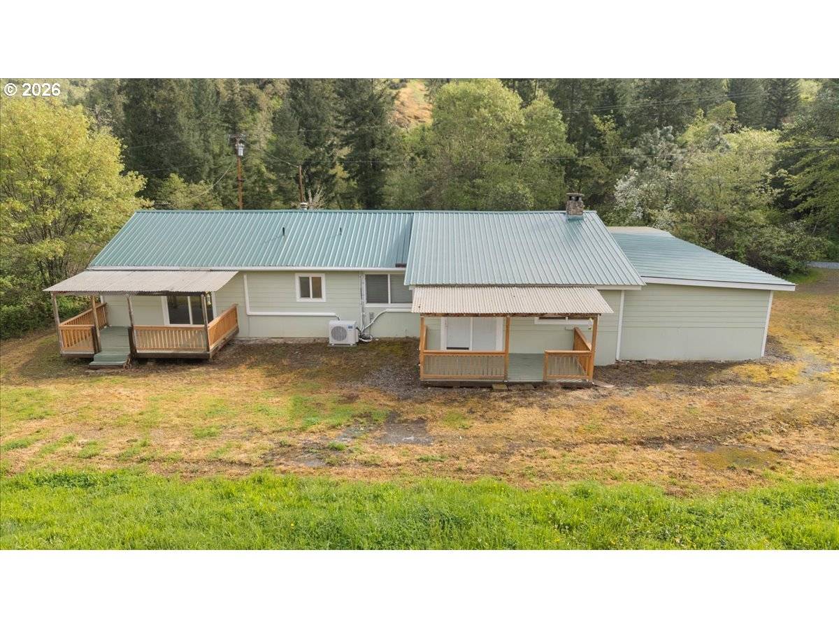 181 OAK HOLLOW LN, Riddle, OR 97469