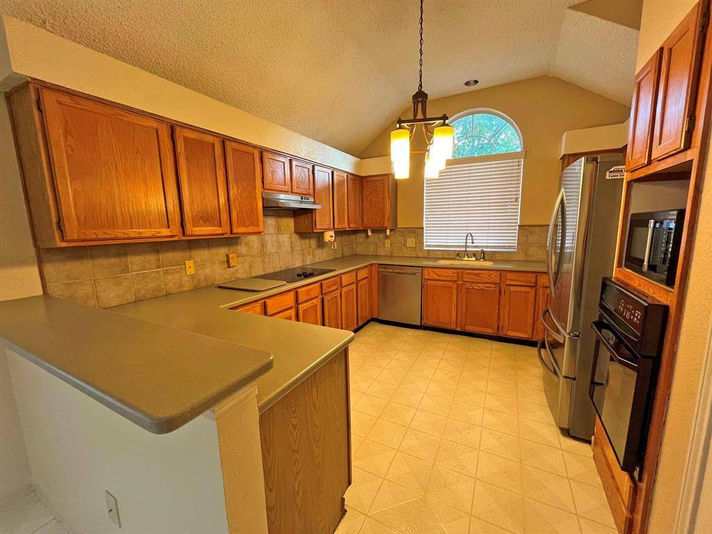 1513 Columbus Drive, Rowlett, TX 75089