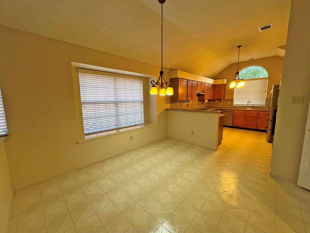 1513 Columbus Drive, Rowlett, TX 75089