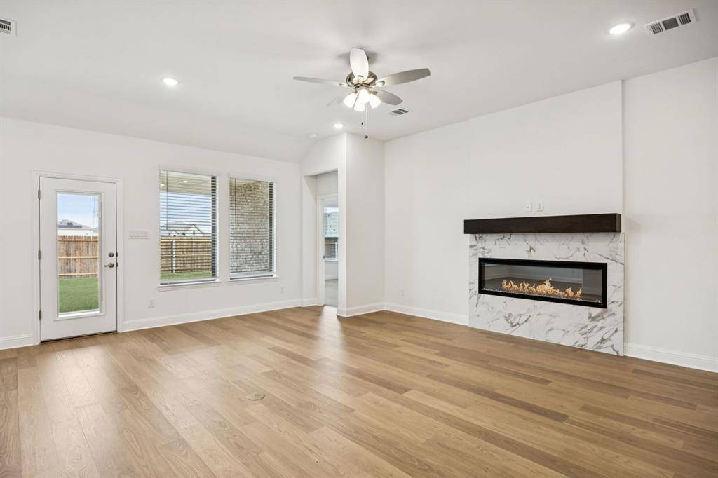 4508 Snakeweed Street, Fort Worth, TX 76036