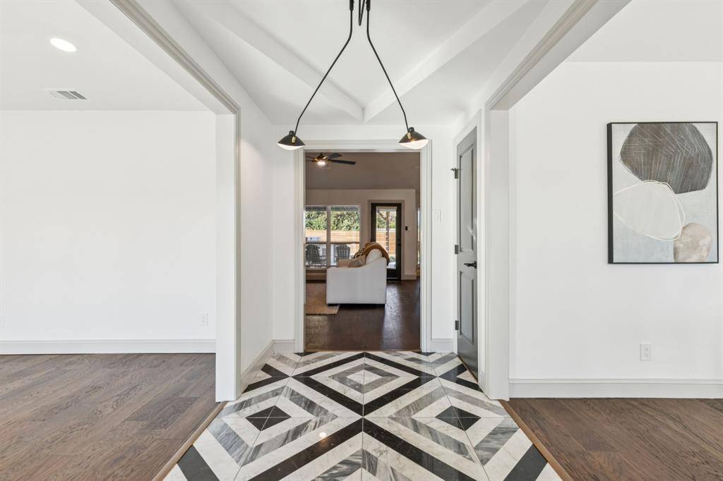 11023 Marsh Lane, Dallas, TX 75229