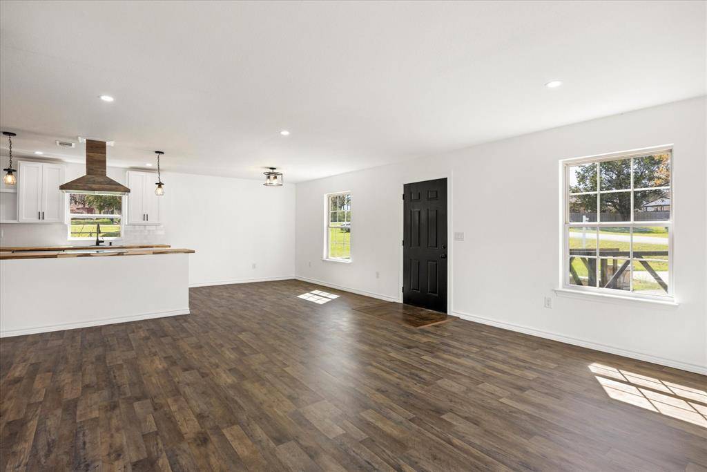 609 western hills Trail, Granbury, TX 76049