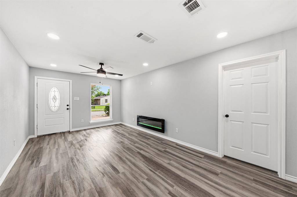 6245 Fenway Street, Dallas, TX 75217