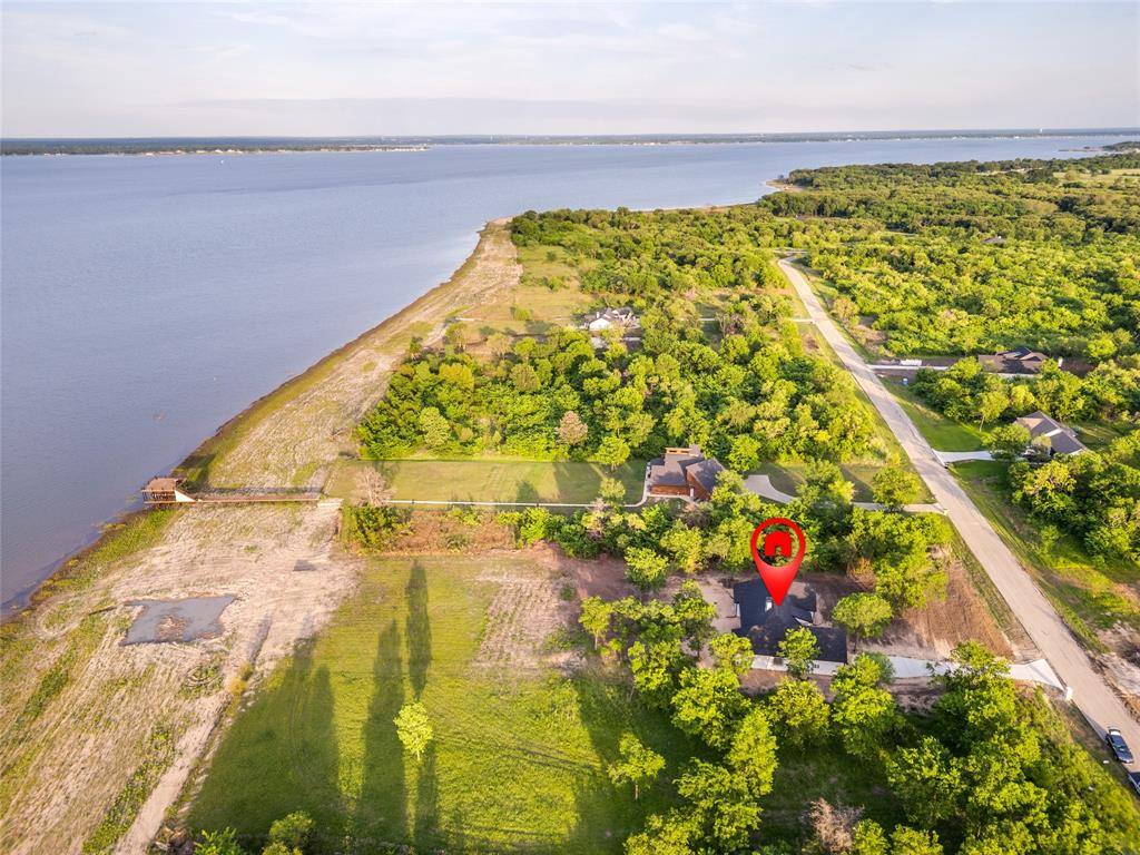 9313 W Shoreline Drive, Kemp, TX 75143