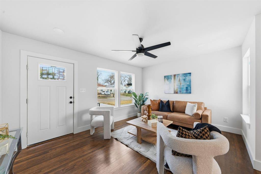 1218 Tarpley Avenue, Dallas, TX 75211