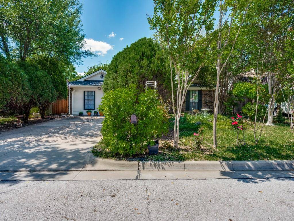 5304 Umbrella Pine Court, Arlington, TX 76018