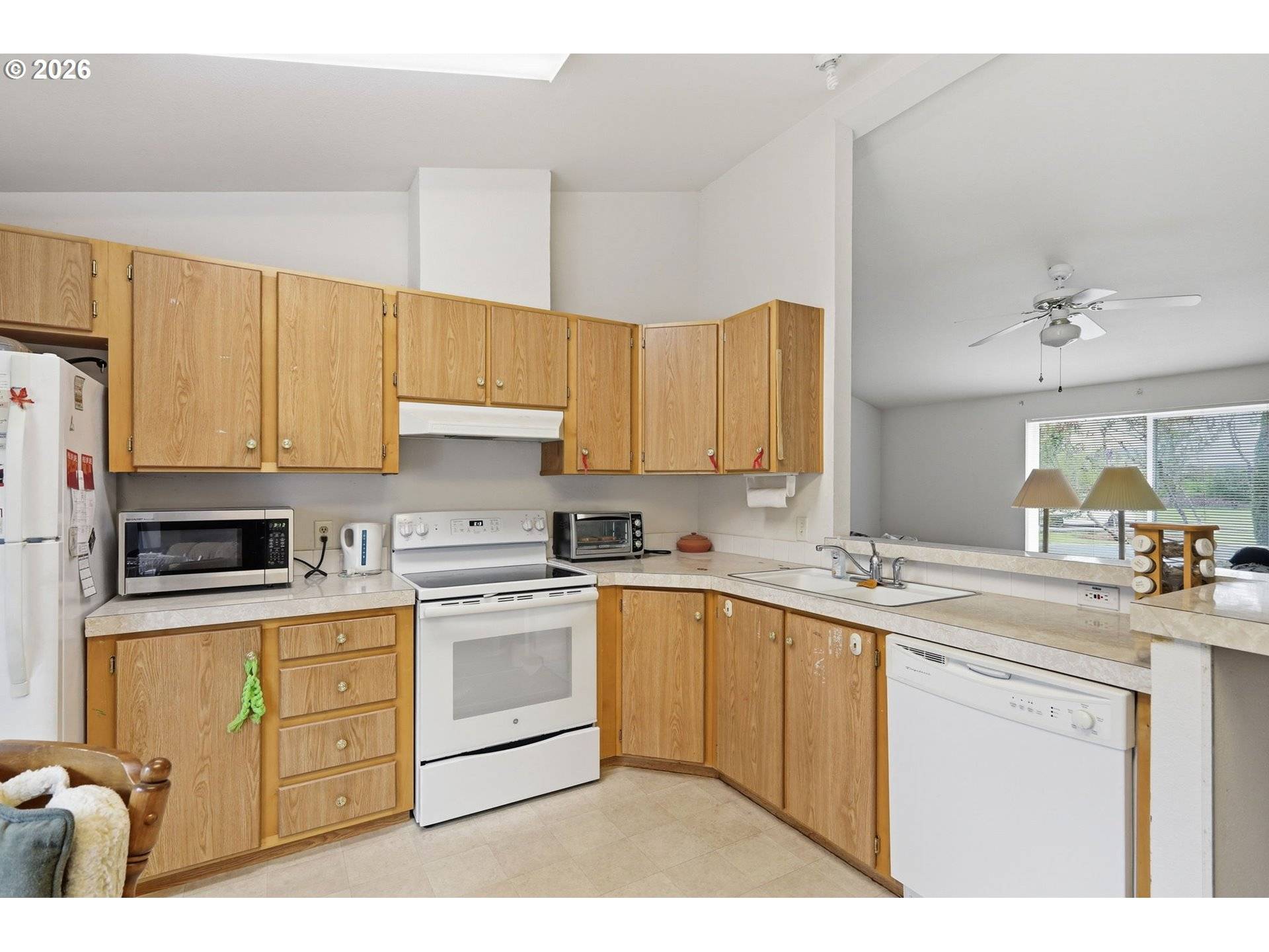 2314 MAIA LOOP, Springfield, OR 97477