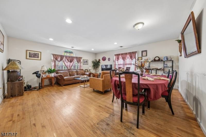 165 S Clinton St, East Orange City, NJ 07018