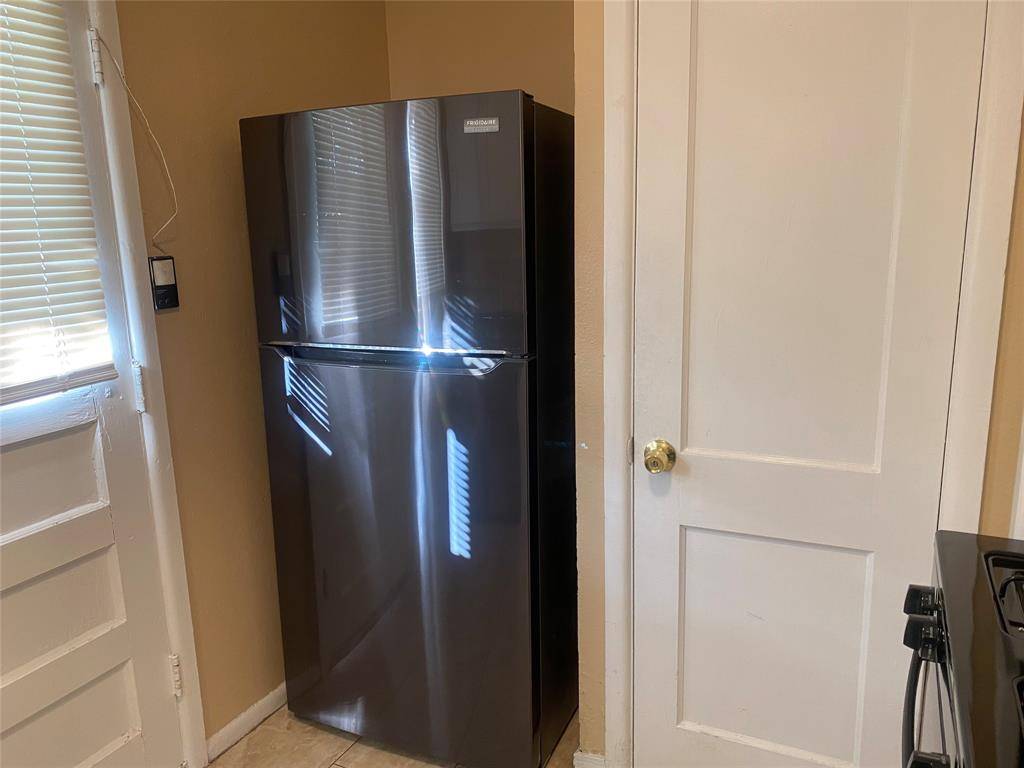 10421 Desdemona Drive, Dallas, TX 75228