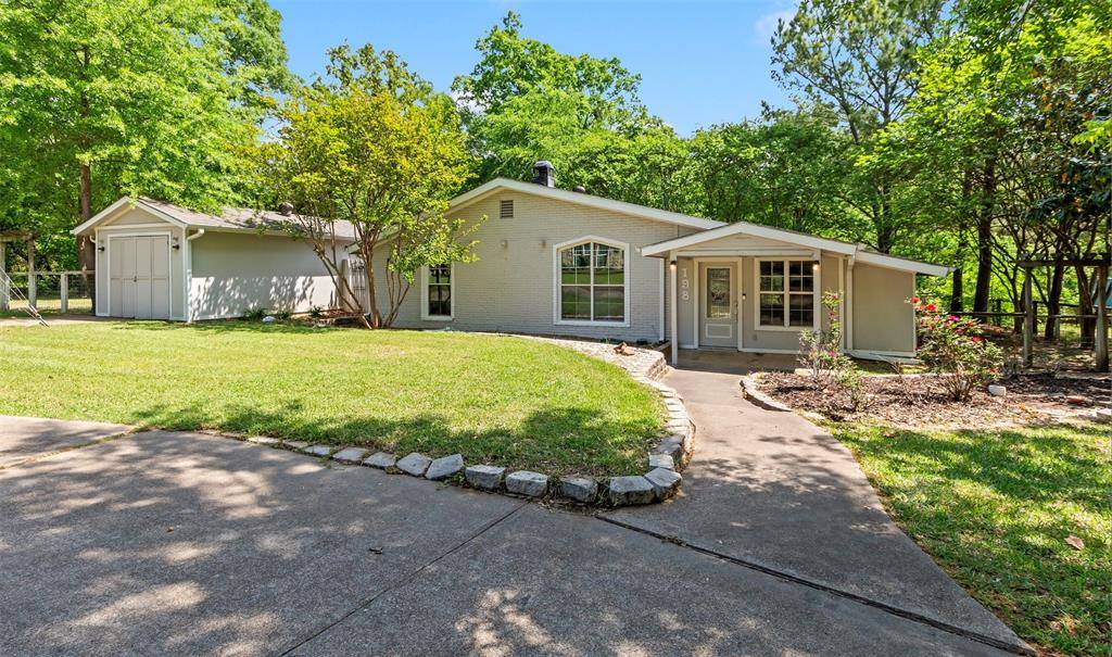 198 Lake Drive, Enchanted Oaks, TX 75156