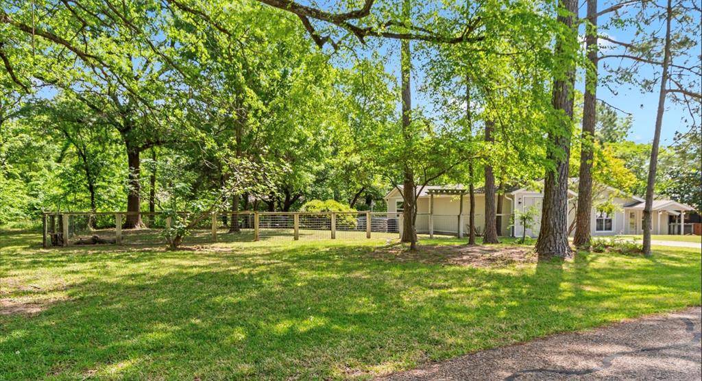 198 Lake Drive, Enchanted Oaks, TX 75156
