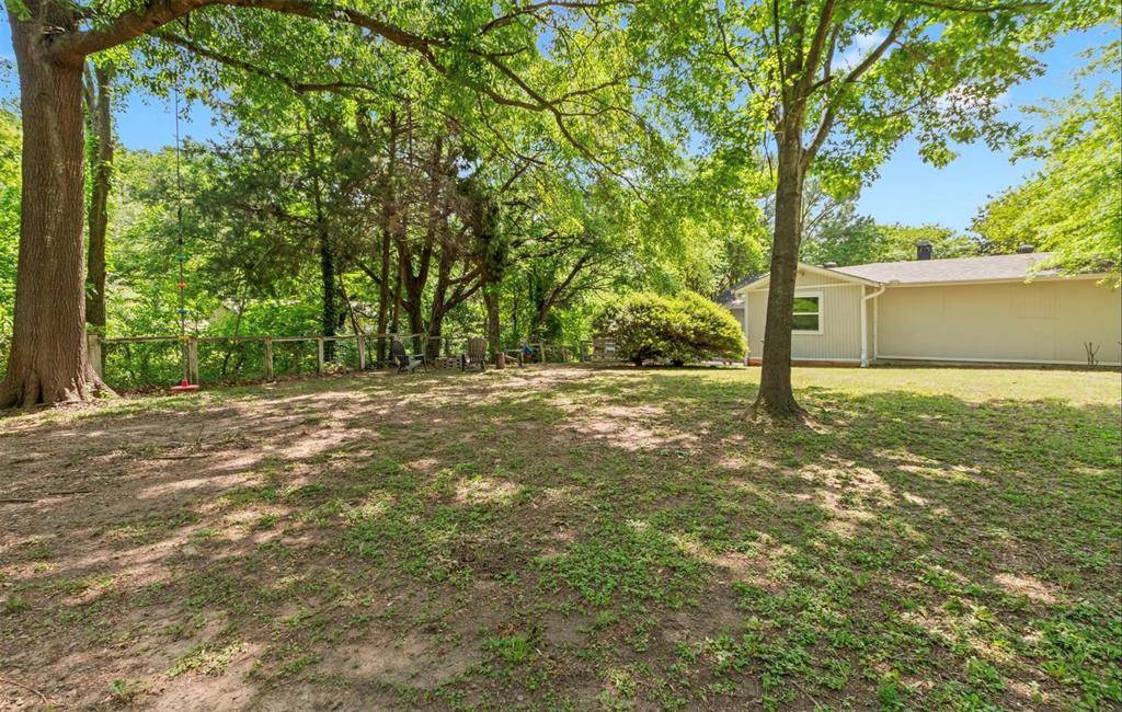 198 Lake Drive, Enchanted Oaks, TX 75156
