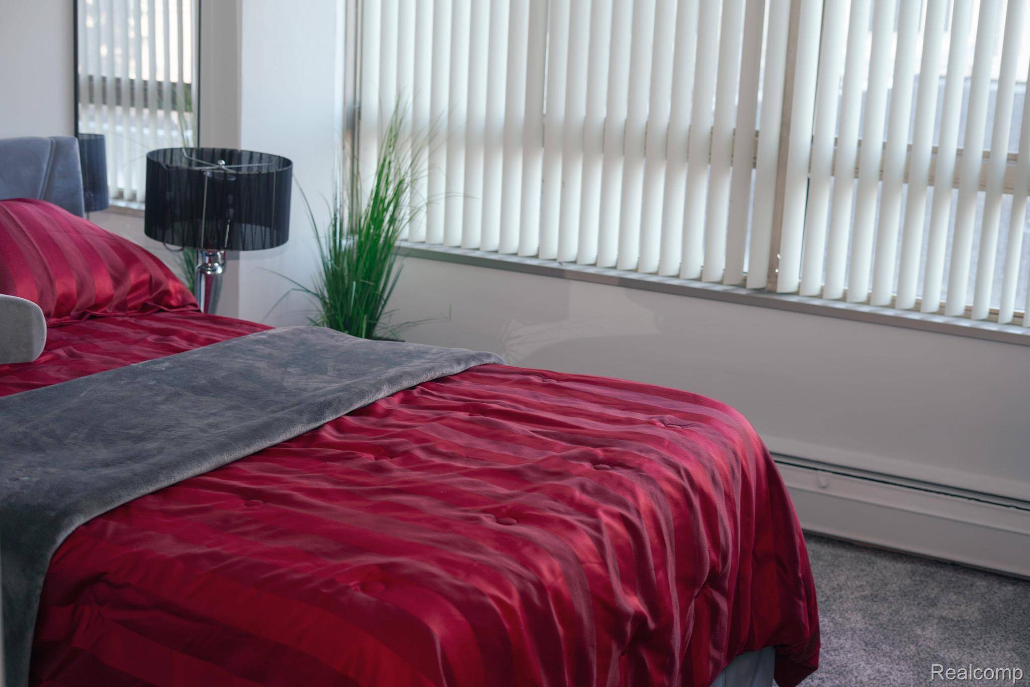 8900 E Jefferson AVE #123, Detroit, MI 48214