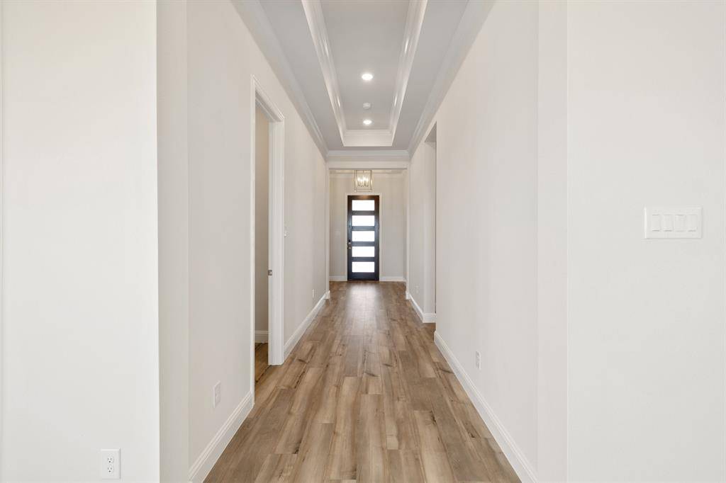 184 Mountain Laurel Drive, Waxahachie, TX 75165