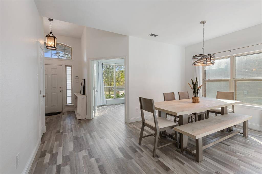 15725 Carlton Oaks Drive, Fort Worth, TX 76177