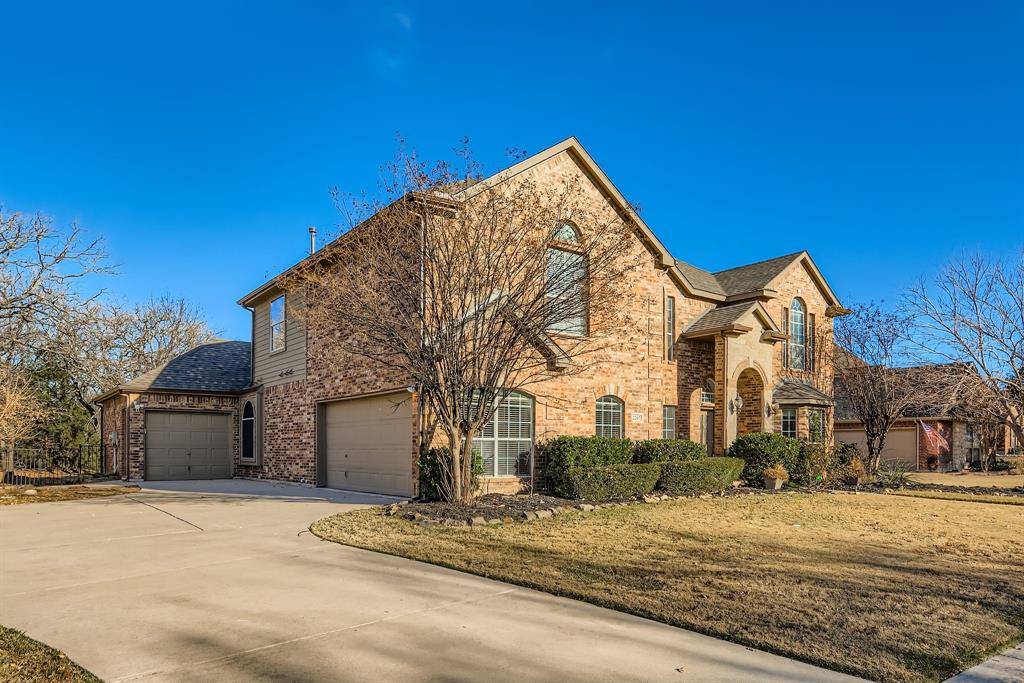 2207 Creekedge Court, Corinth, TX 76210