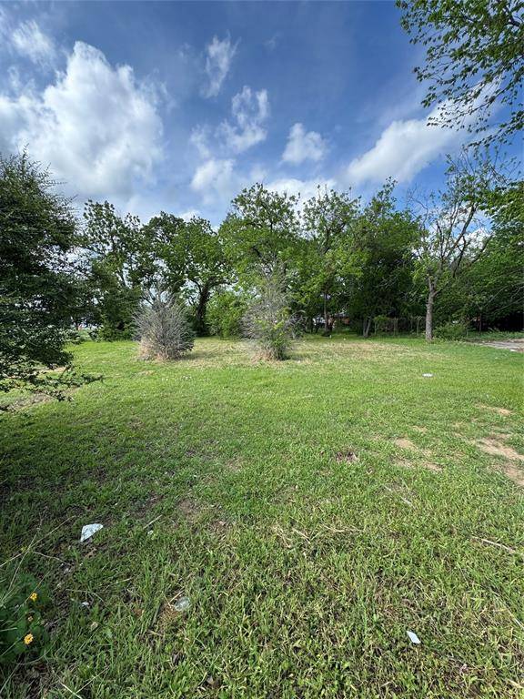 6309 Meadowbrook Drive, Fort Worth, TX 76112