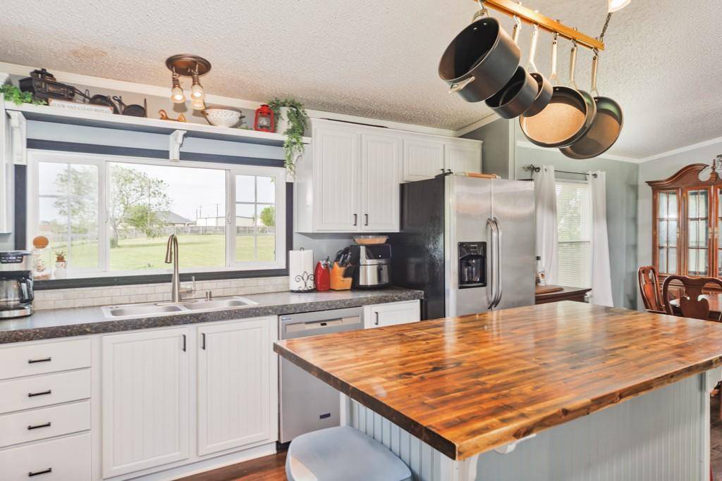 297 Lone Tree Lane, Decatur, TX 76234