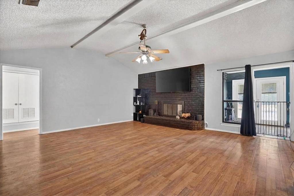 834 S Ridgeway Drive, Cleburne, TX 76033