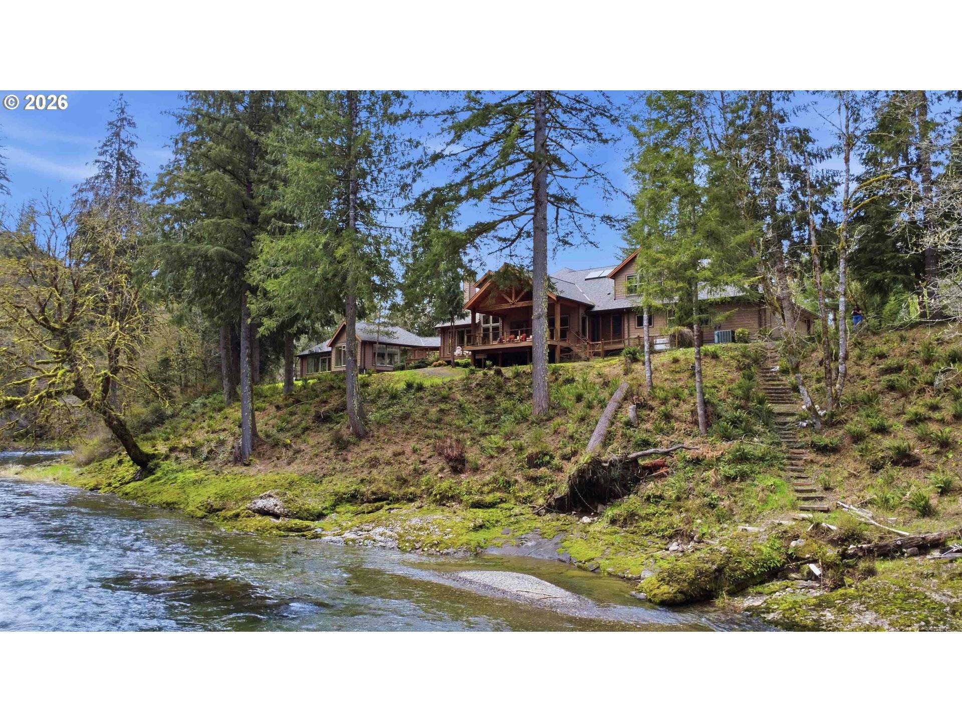125 ROYAL COACHMAN LN, Kalama, WA 98625