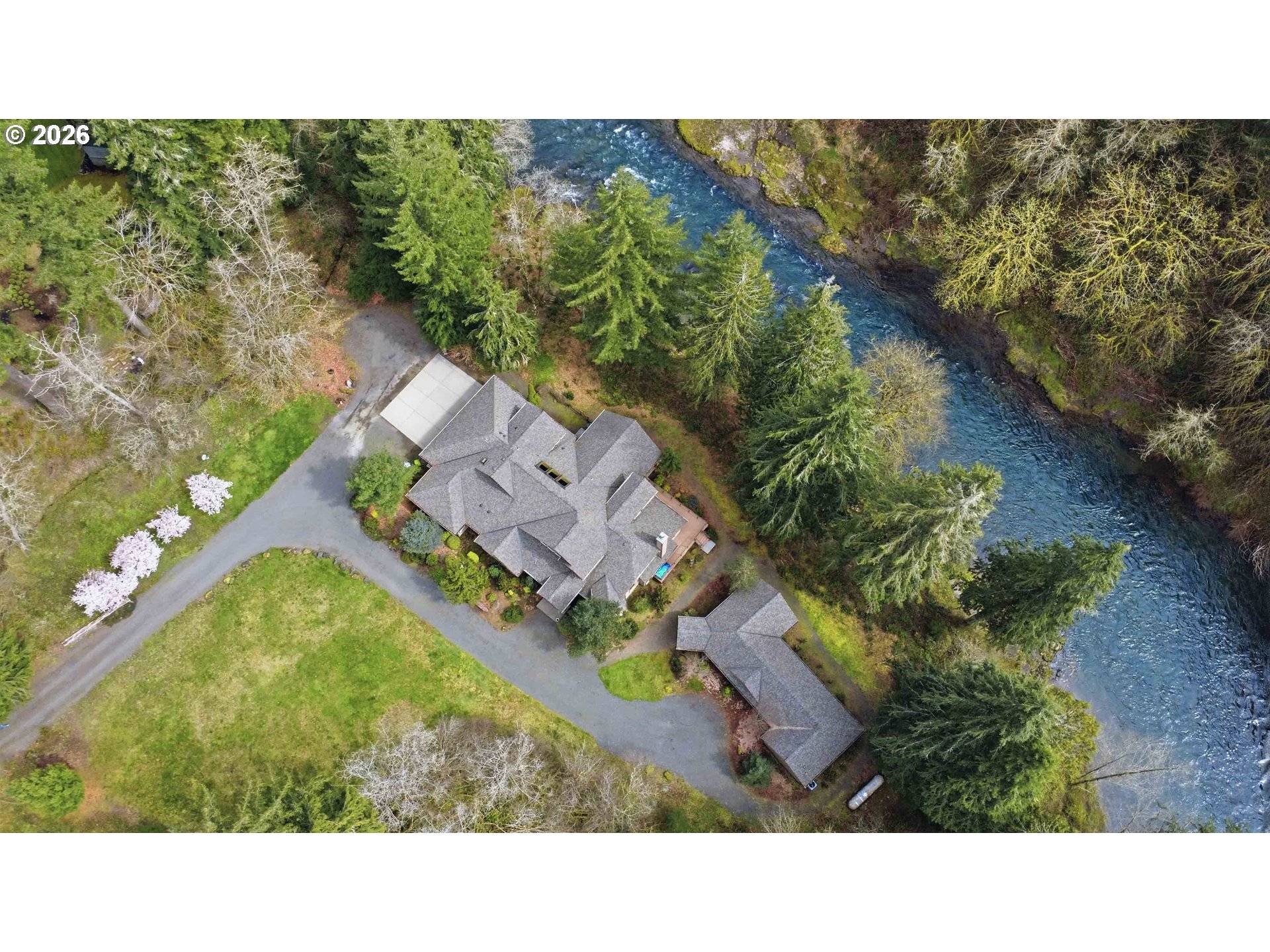 125 ROYAL COACHMAN LN, Kalama, WA 98625