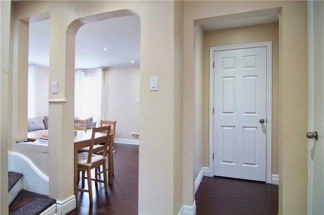 186 Maurice DR #Upper, Oakville, ON L6K 2W9