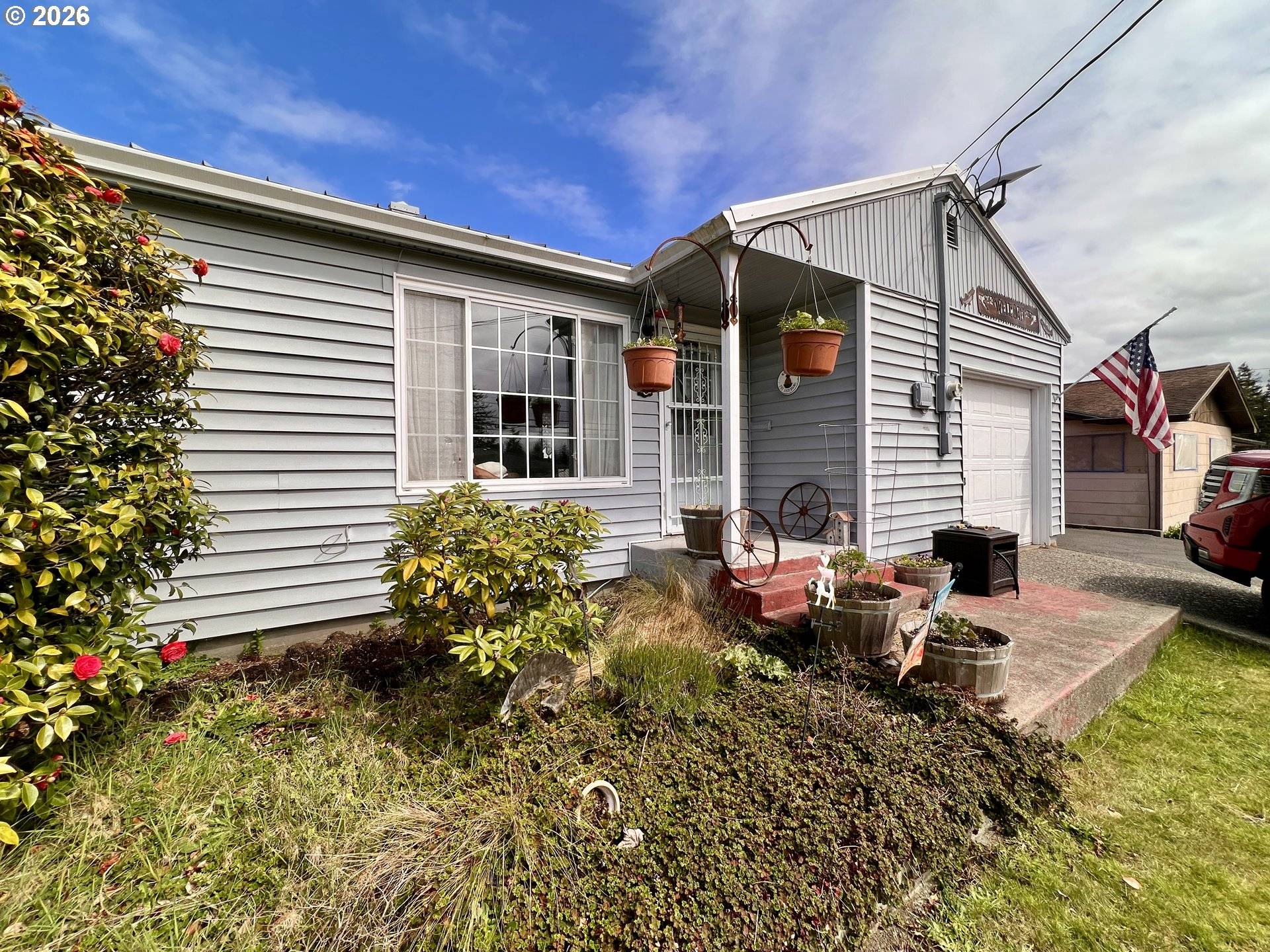 2188 LOMBARD ST, North Bend, OR 97459