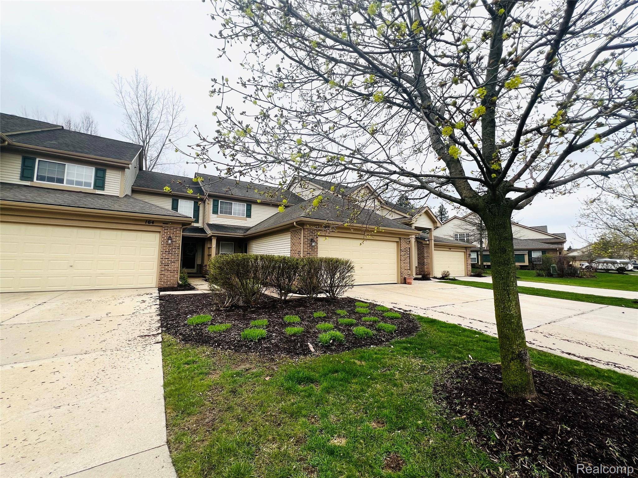 162 S Vista, Auburn Hills, MI 48326