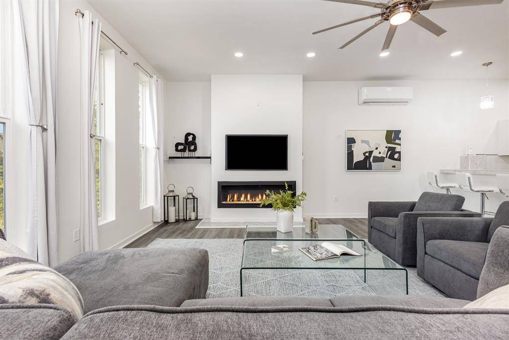 718 Chaparral Trail, Cedar Hill, TX 75104