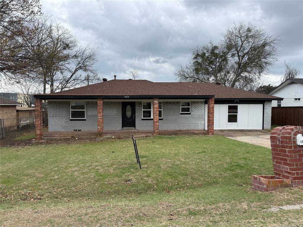 1214 Wintergreen Court, Desoto, TX 75115