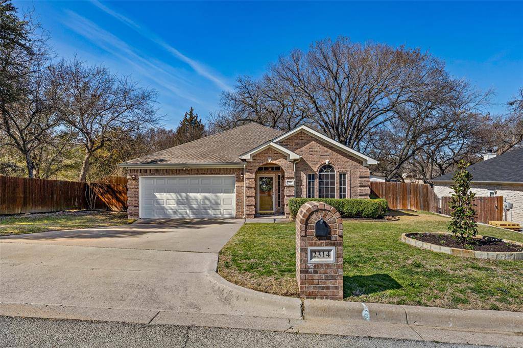 2314 Summer Brook Drive, Weatherford, TX 76087