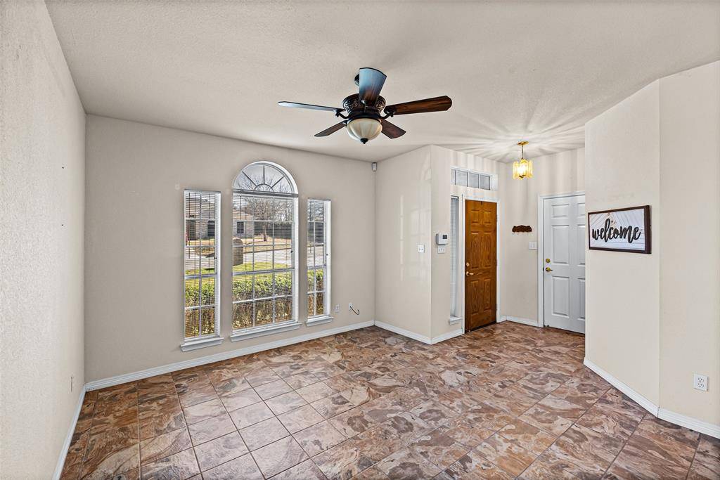 2314 Summer Brook Drive, Weatherford, TX 76087