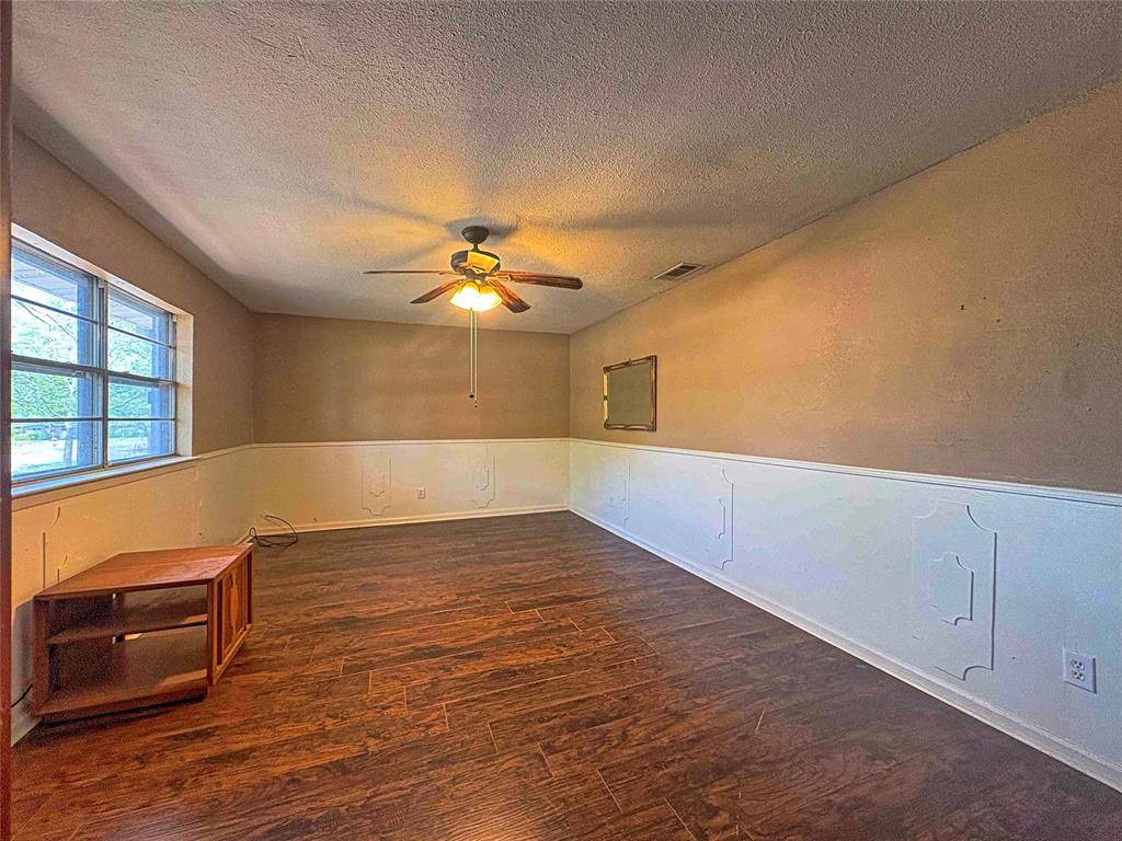 905 Bunny Rabbit Road, Athens, TX 75751