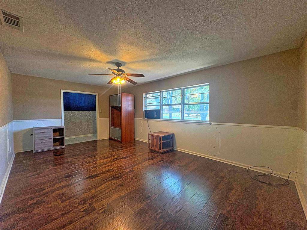 905 Bunny Rabbit Road, Athens, TX 75751