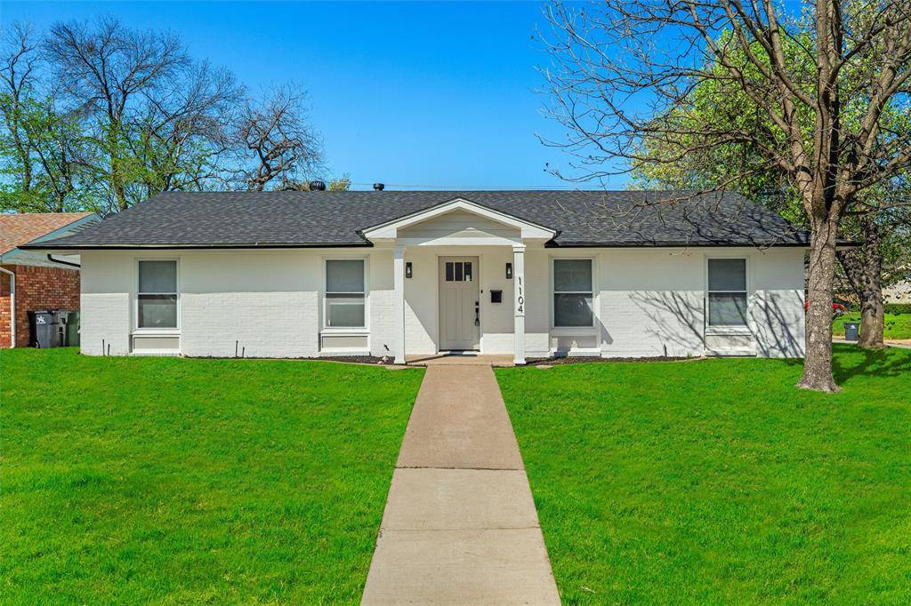 1104 Waggoner Drive, Arlington, TX 76013