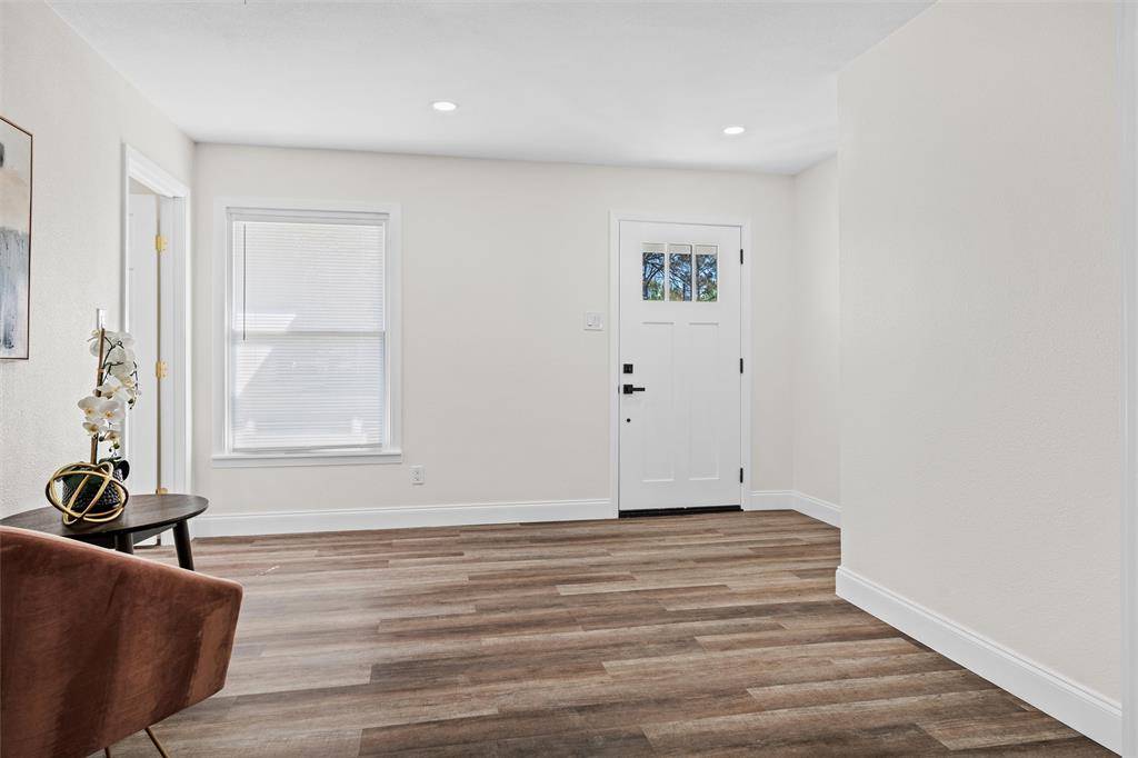 1104 Waggoner Drive, Arlington, TX 76013